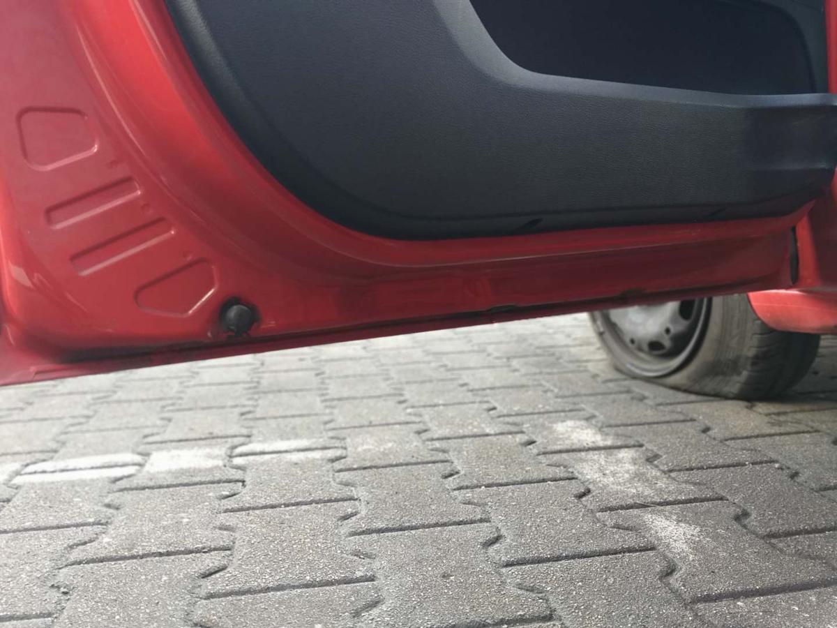 Skoda Fabia 2 5J original Tür vorn links Coridarot LF3K Bj.2012